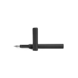 Pininfarina Pluma Fuente ONE Negro