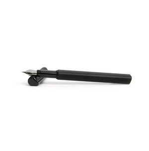 Pininfarina Pluma Fuente ONE Negro