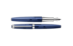 Caran d'Ache Leman Bleu Marin Pluma fuente